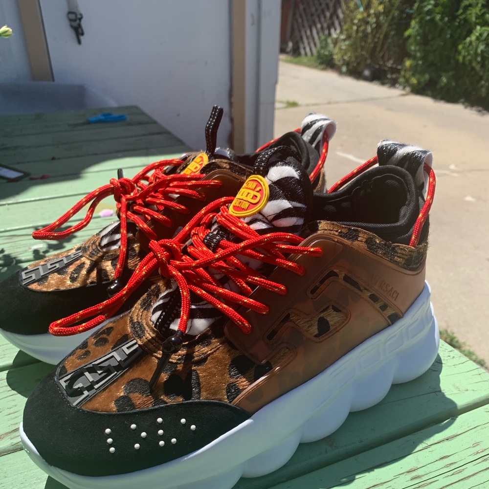 Versace chain reaction